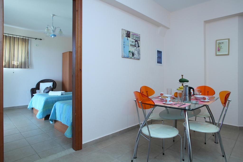 Orizzonte Apartments Lefkada Apolpaina ภายนอก รูปภาพ