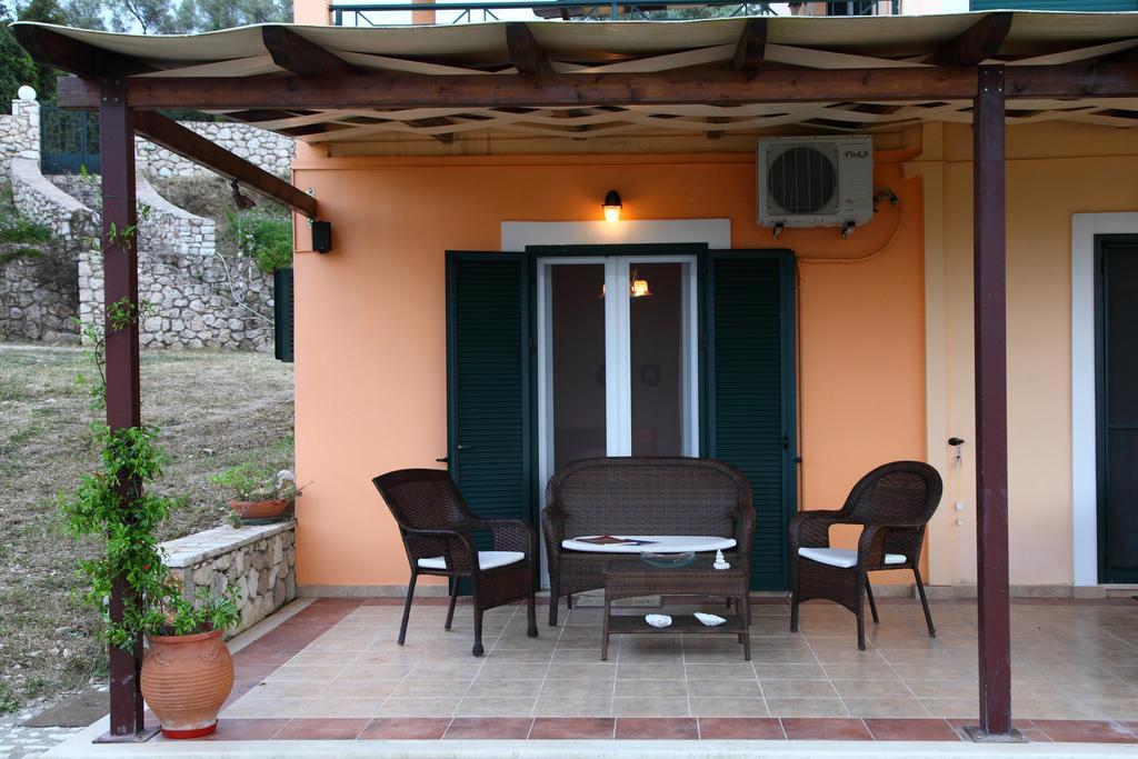 Orizzonte Apartments Lefkada Apolpaina ภายนอก รูปภาพ