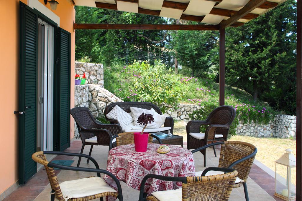 Orizzonte Apartments Lefkada Apolpaina ภายนอก รูปภาพ