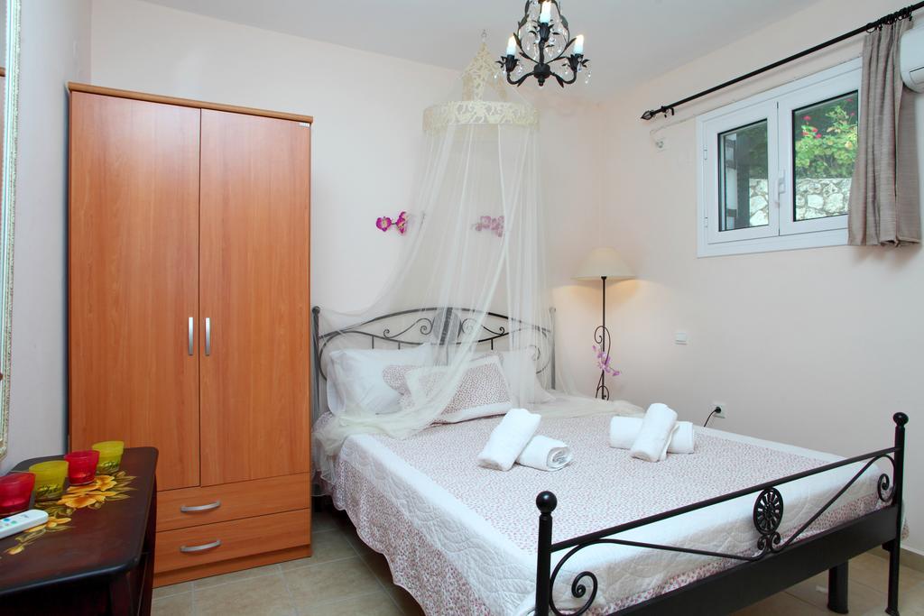 Orizzonte Apartments Lefkada Apolpaina ภายนอก รูปภาพ